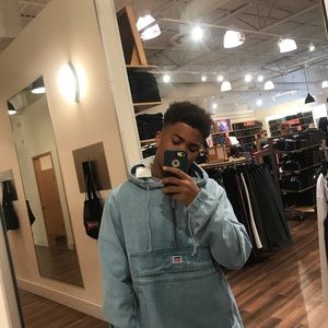 Meet your Posher, Jonathan